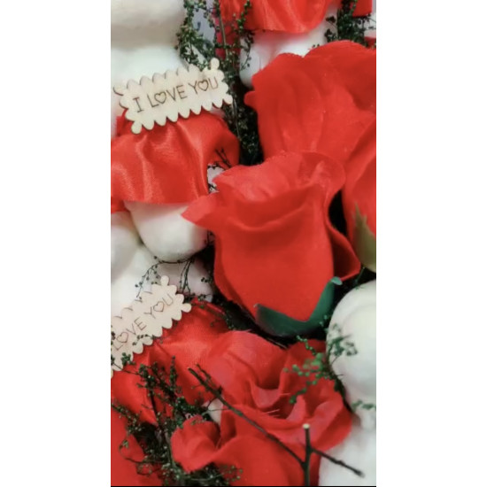 Red Rose Bouquet with Mini Teddies